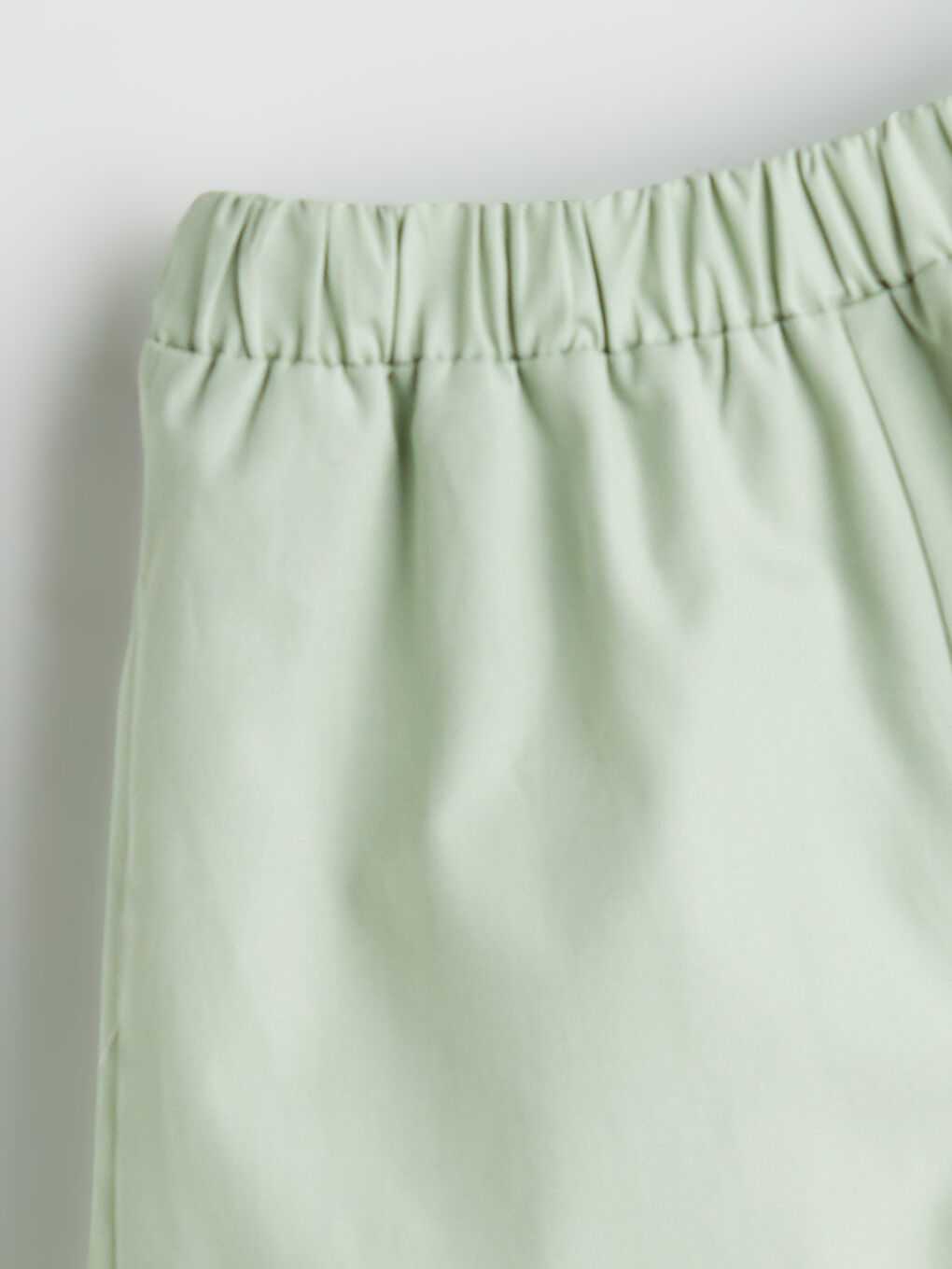 Yeşil Beli Lastikli Kız Bebek Şort-2