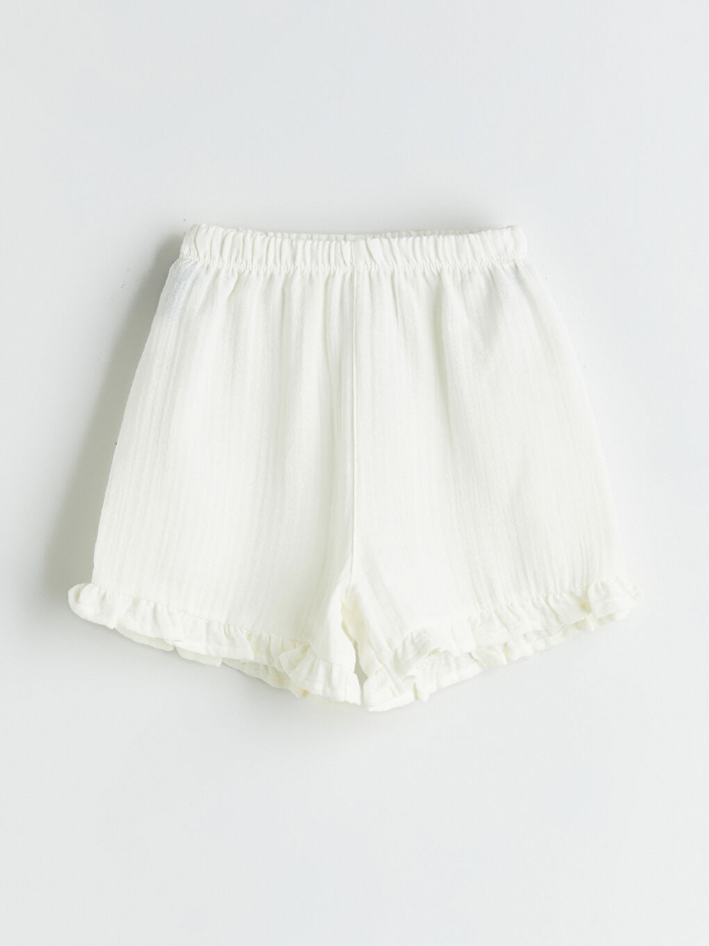 Beyaz Beli Lastikli Fırfır Detaylı Kız Çocuk Şort