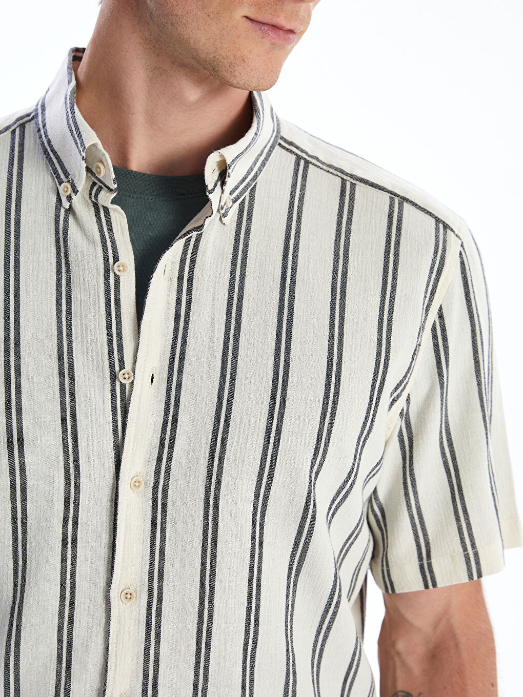 قميص رجالي عادي بكم قصير مخطط ولمسة كتان-2