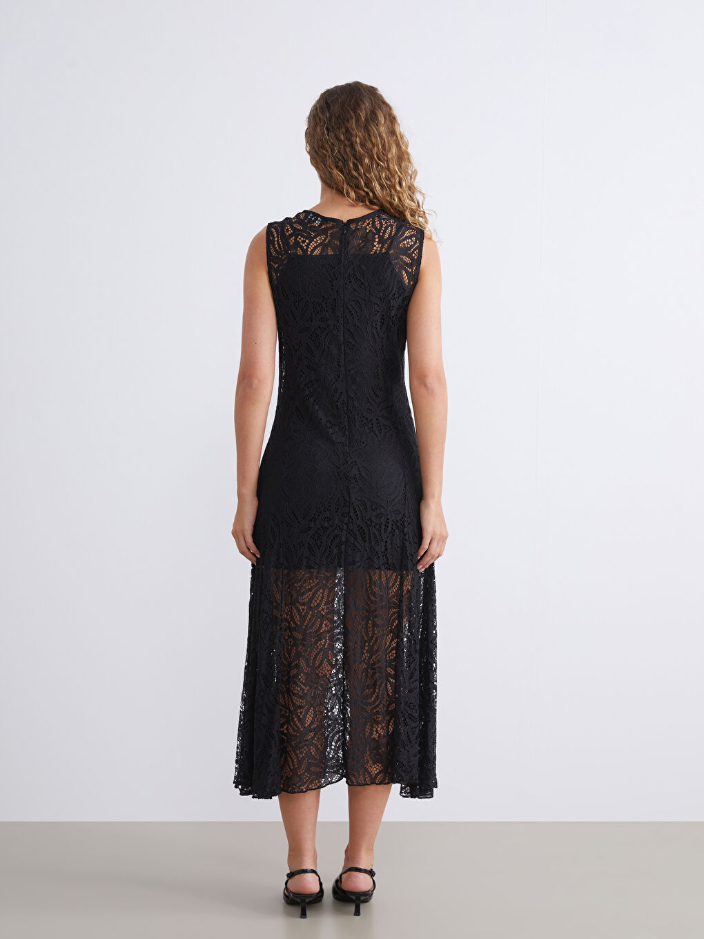 Siyah Bisiklet Yaka Dantelli Elbise-3