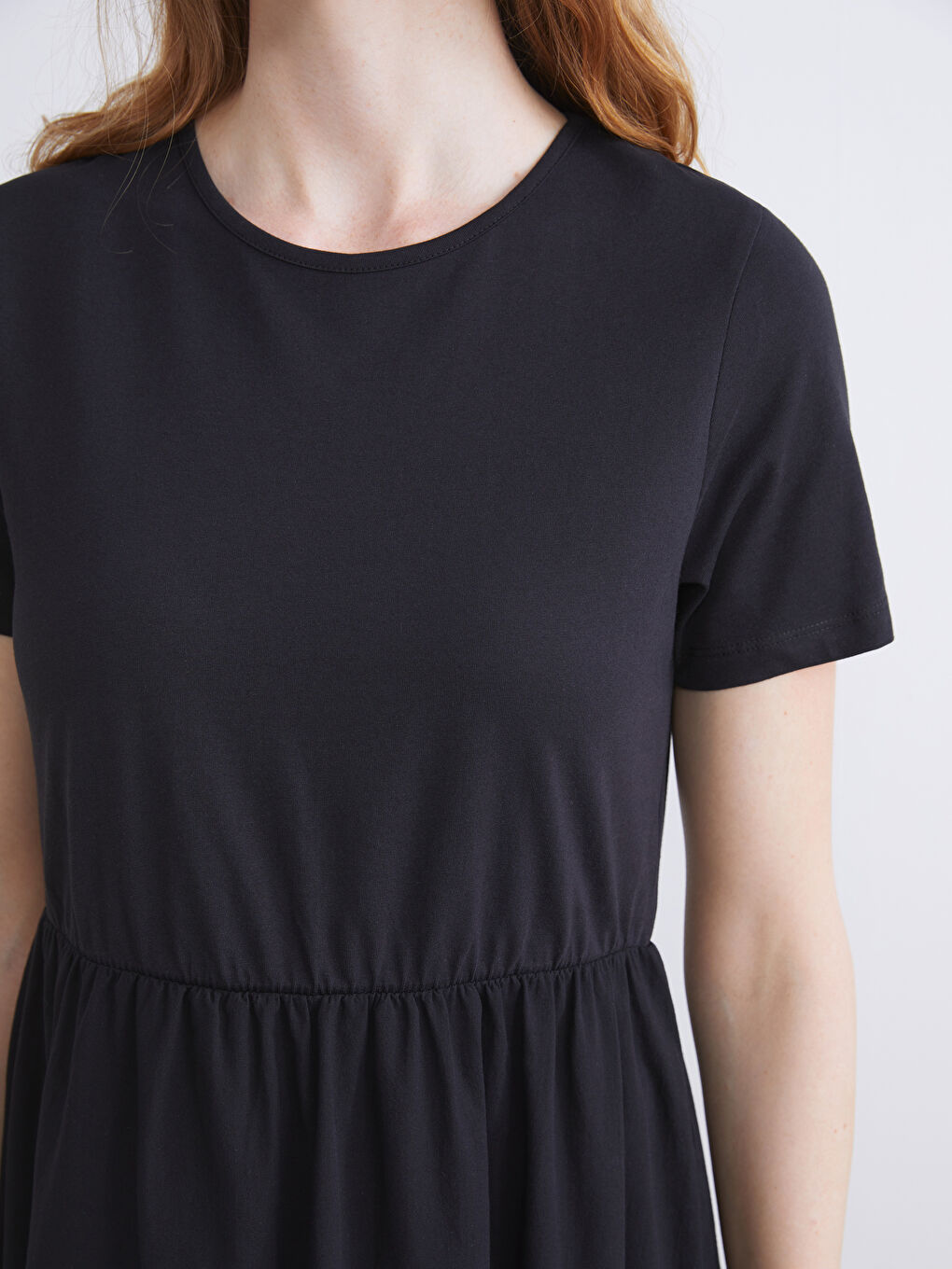 Siyah Bisiklet Yaka Belden Oturtmalı Elbise-2