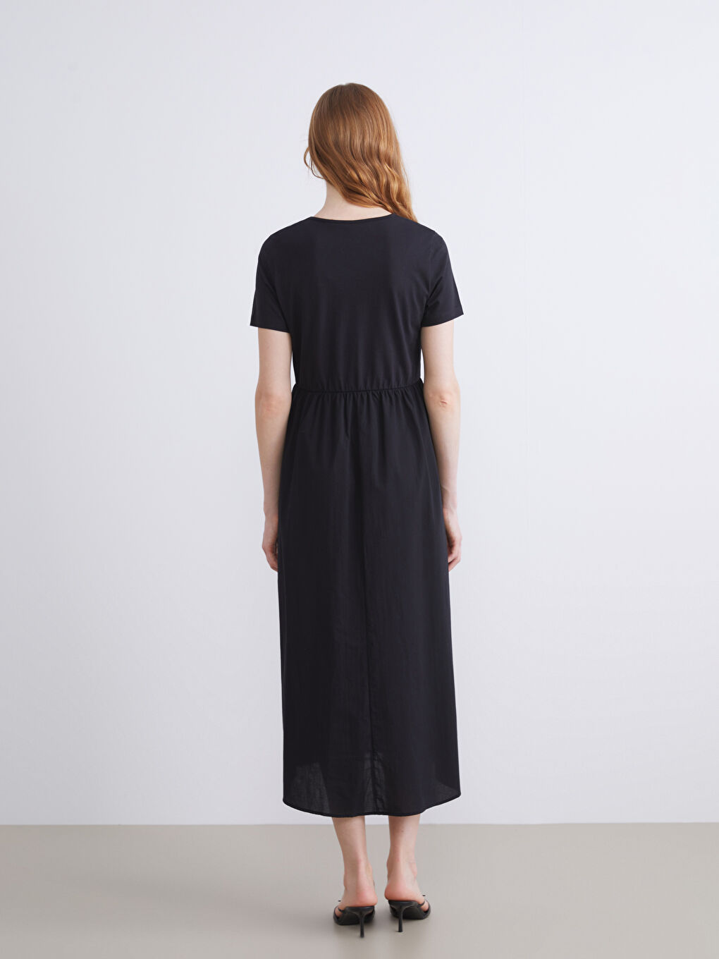 Siyah Bisiklet Yaka Belden Oturtmalı Elbise-3