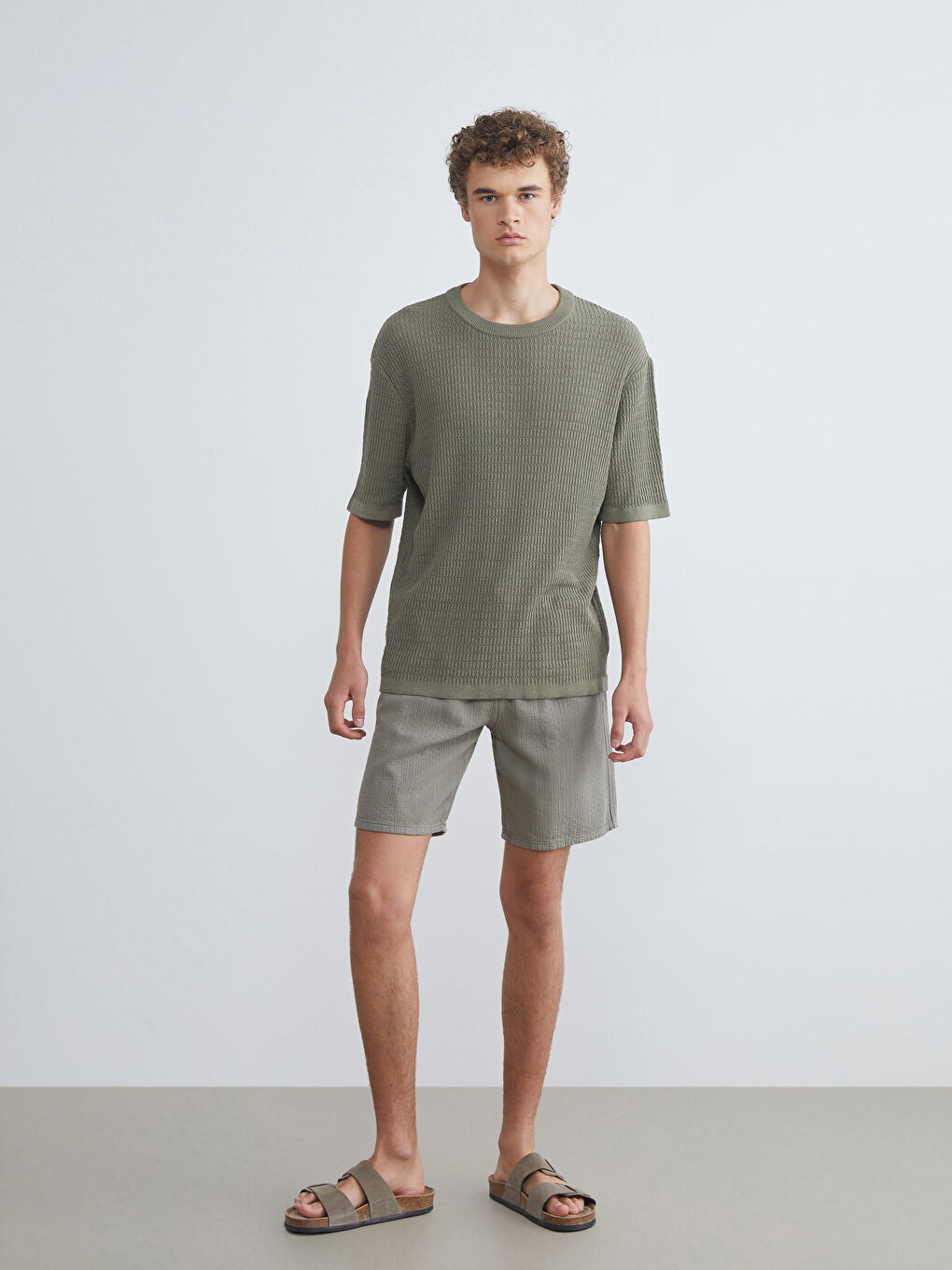 Haki Rahat Kalıp Müslin Erkek Şort