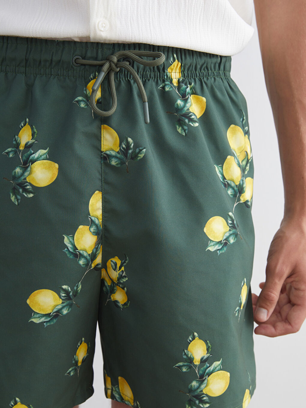 LCW SWIMWEAR شۆرتی مەلەکردنی نەخشدار بۆ پیاوان -S5RV27Z8-LUG