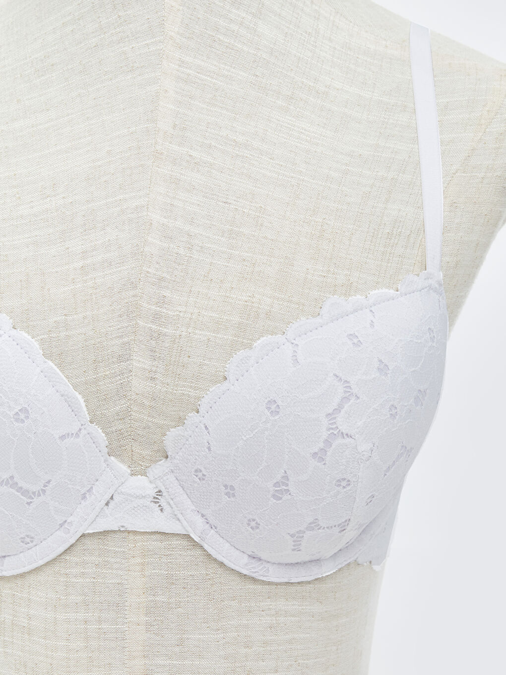 Beyaz Balenli Dolgusuz Dantelli Tişört Sütyen-2