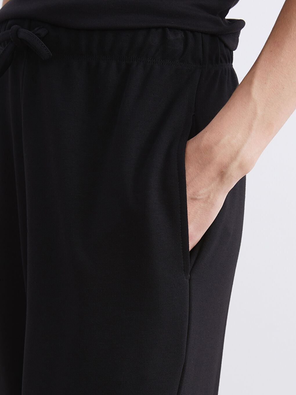 Siyah Beli Lastikli Kadın Jogger Eşofman Altı-2