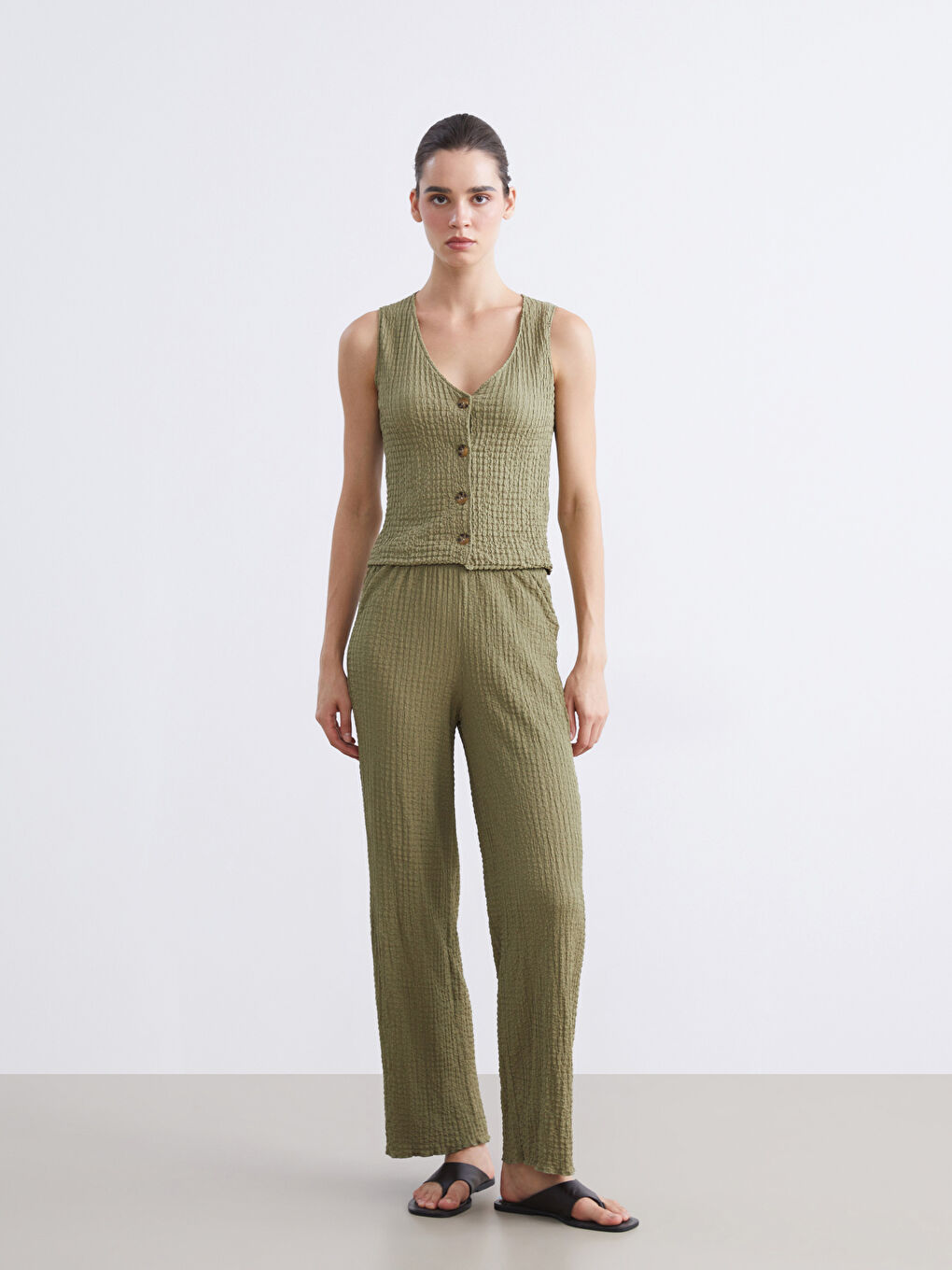 فيست محبب بياقة على شكل حرف V للسيدات-1