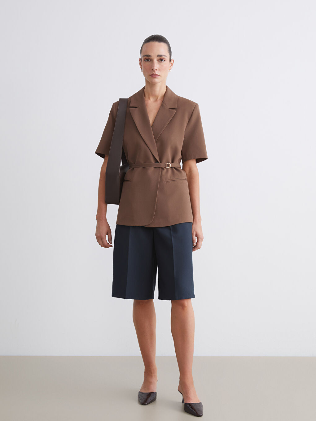 Kahverengi Beli Kemerli Kadın Blazer Ceket-1