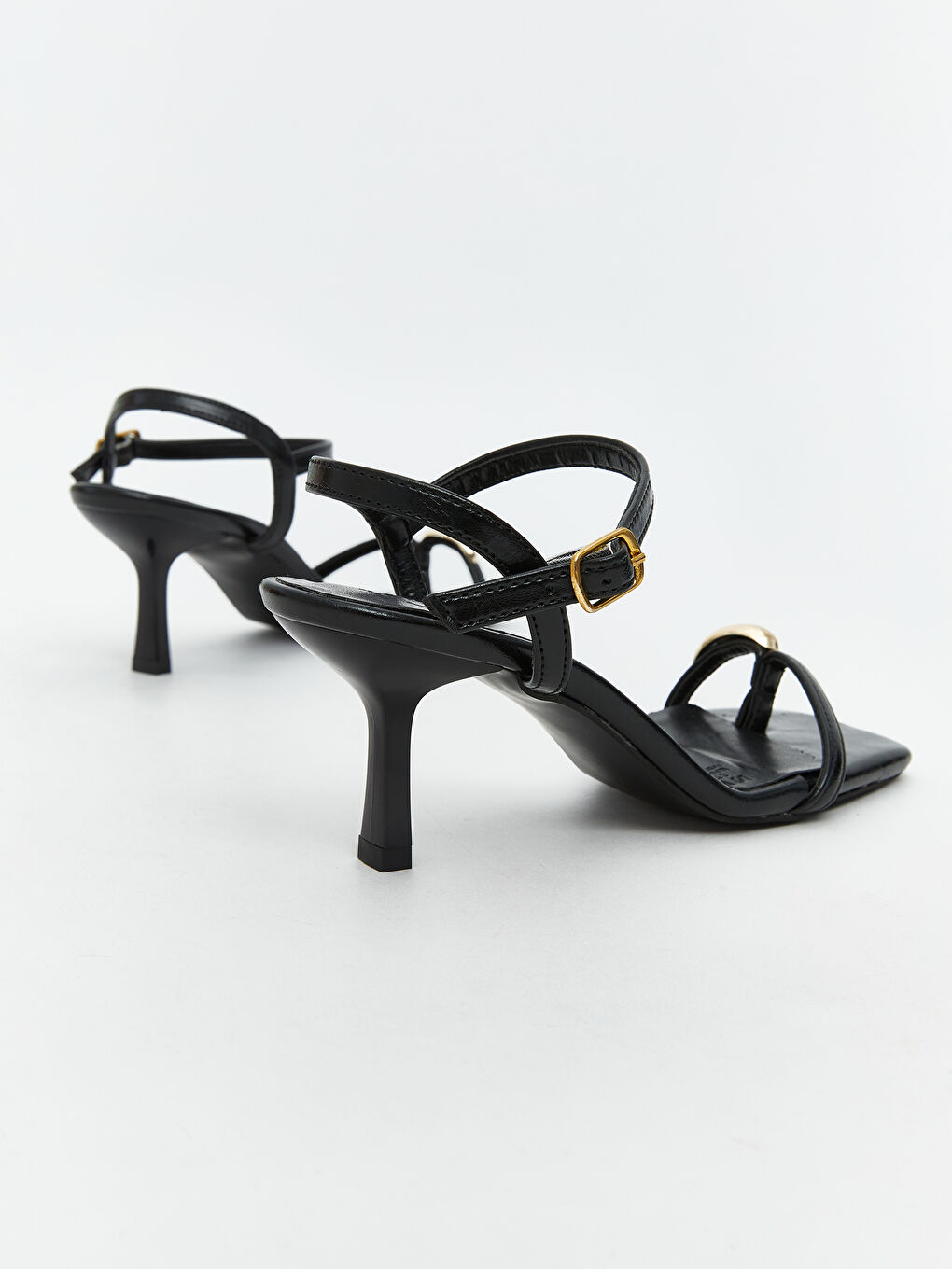 Siyah Deri Görünümlü Kadın Topuklu Ayakkabı-4