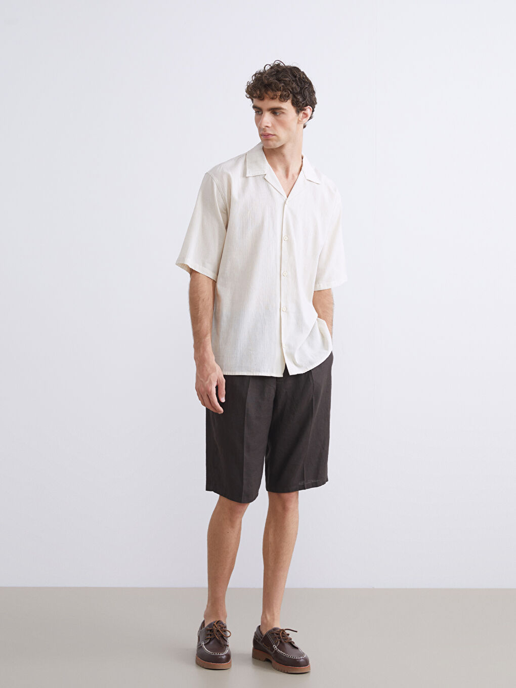 Kahverengi Rahat Kalıp Poplin Erkek Şort