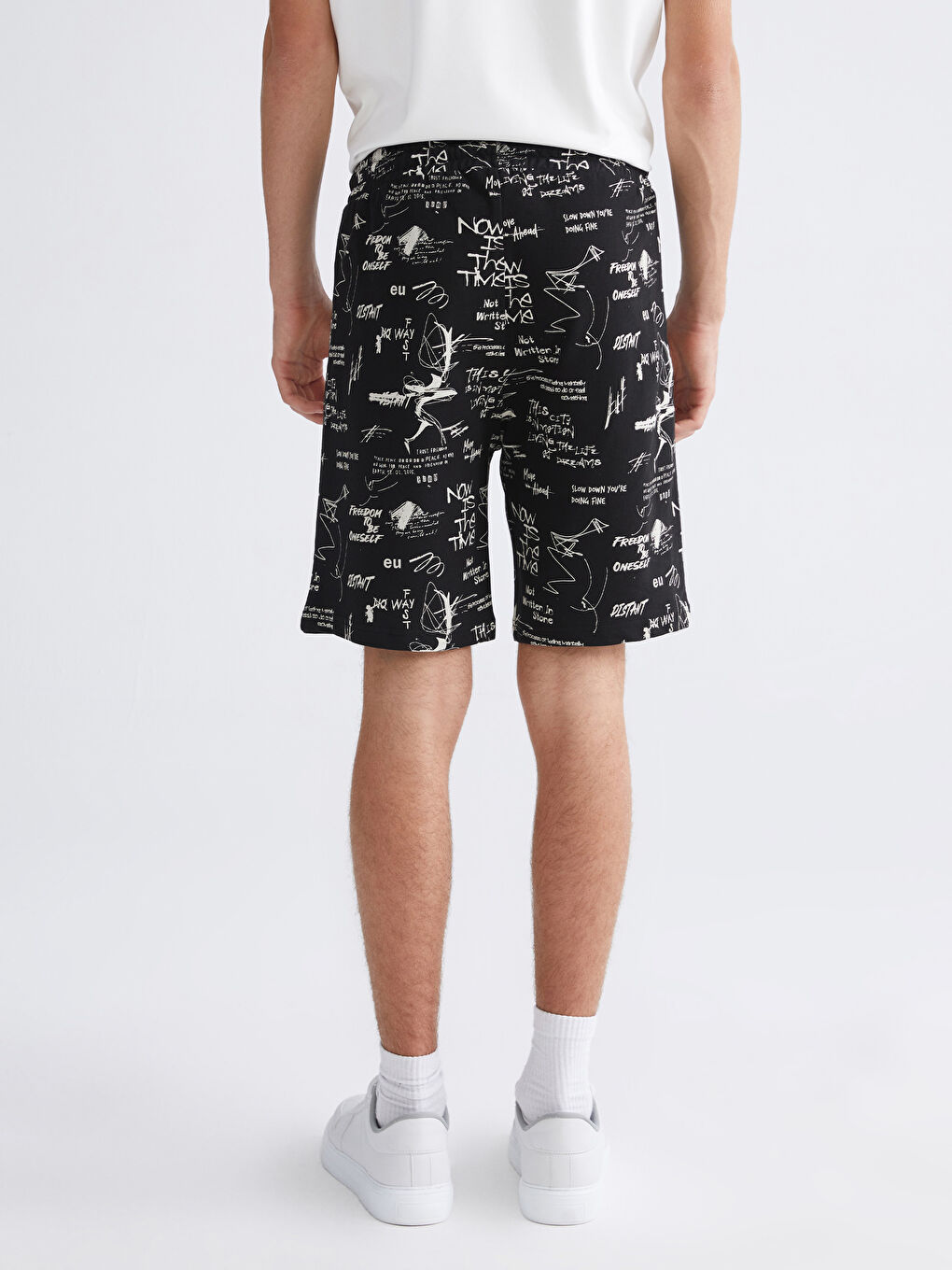 Siyah Standart Kalıp Baskılı Erkek Şort-3