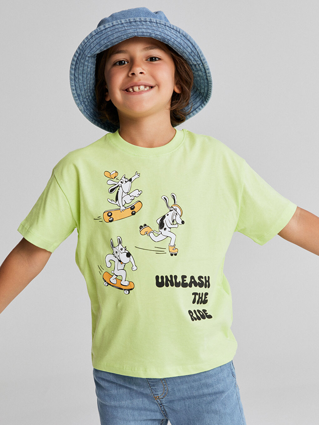 Yeşil Bisiklet Yaka Baskılı Erkek Çocuk Tişört