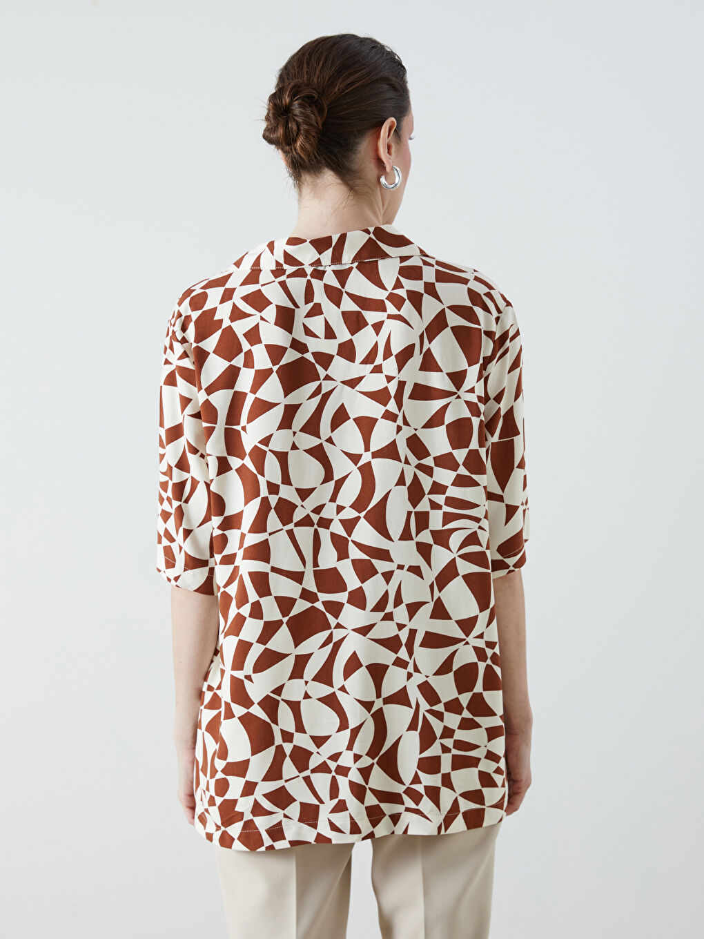 Kahverengi Desenli Keten Karışımlı Kadın Gömlek-3