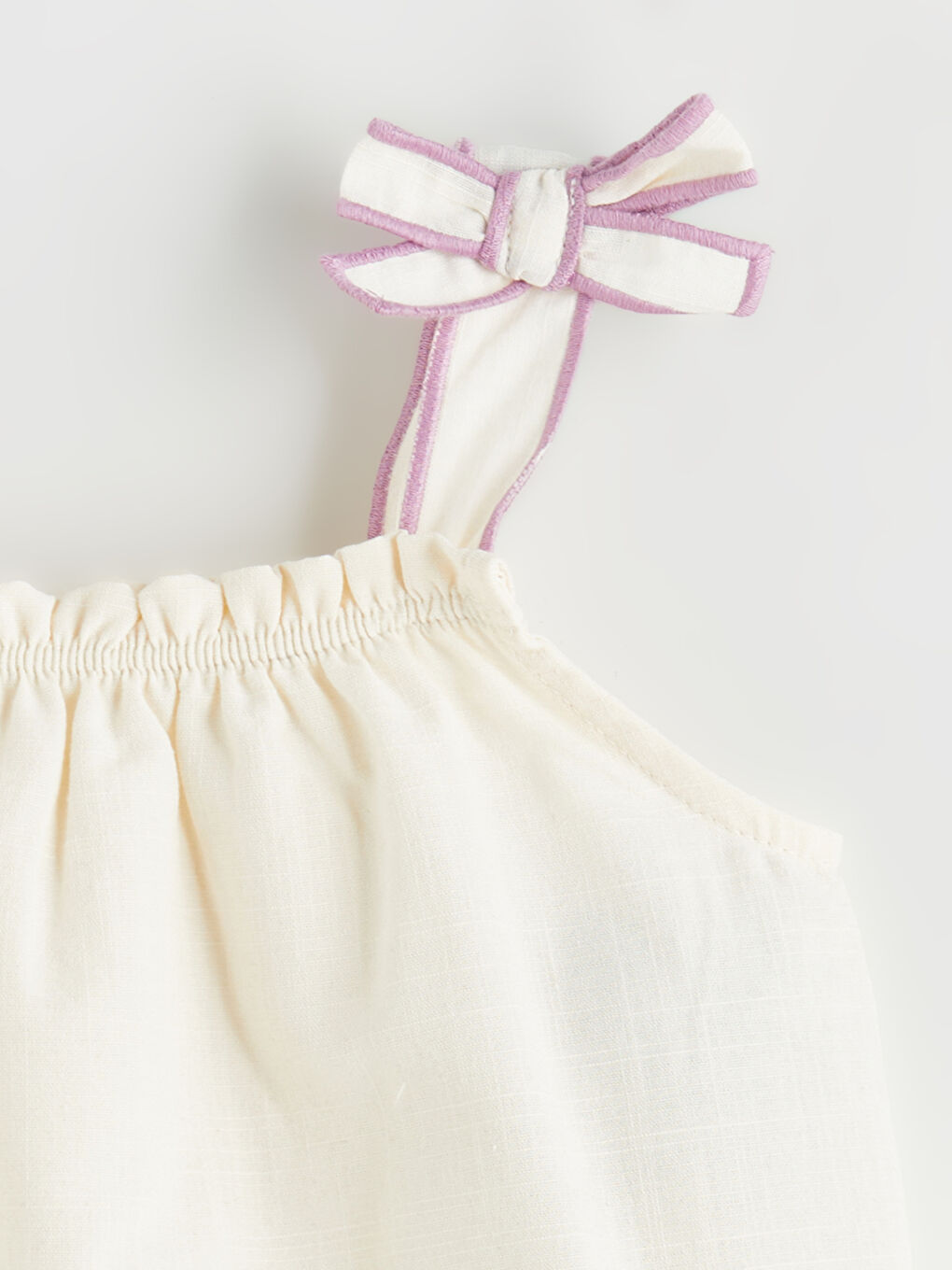 Ekru Kare Yaka Çiçekli Kız Çocuk Bluz ve Şort 2'li-2