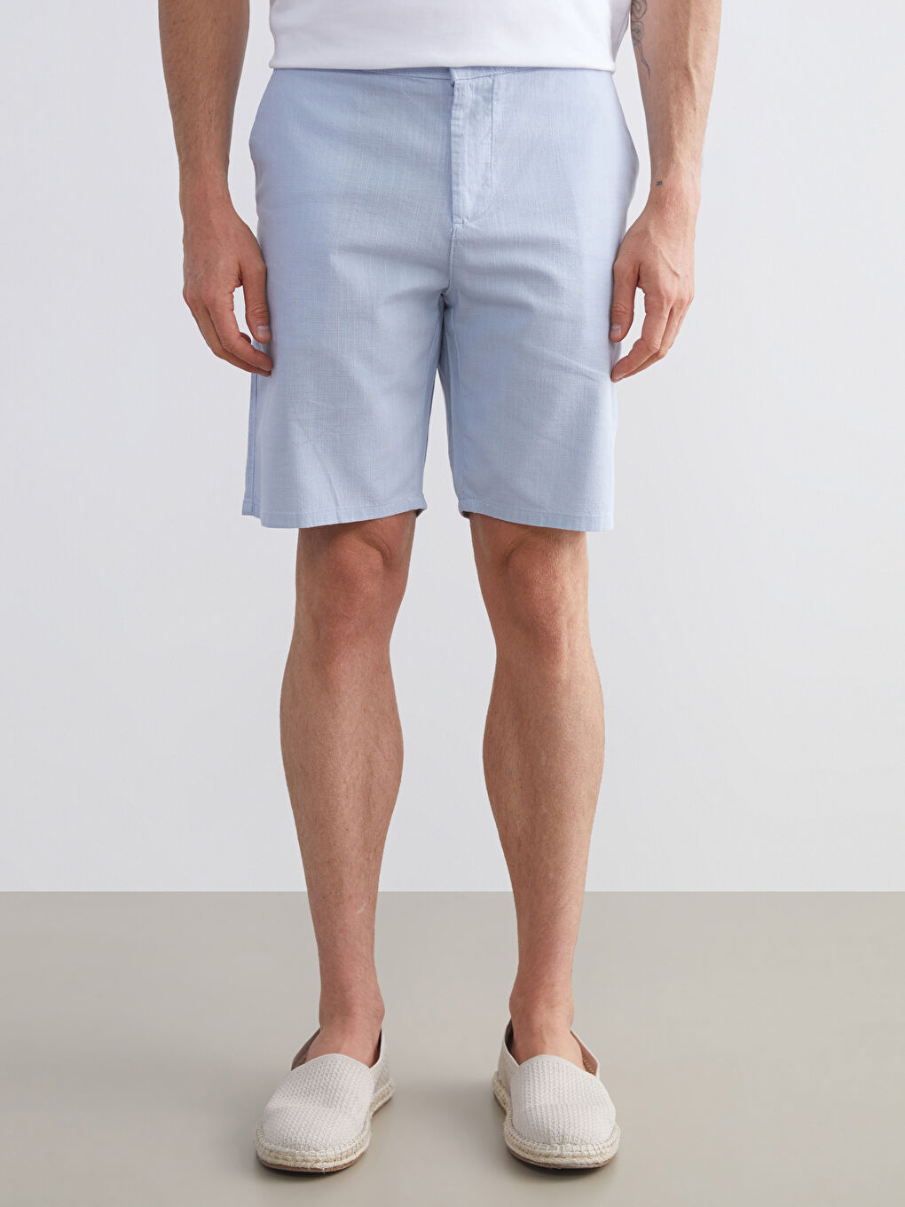 Mavi Slim Fit Gabardin Erkek Şort-1