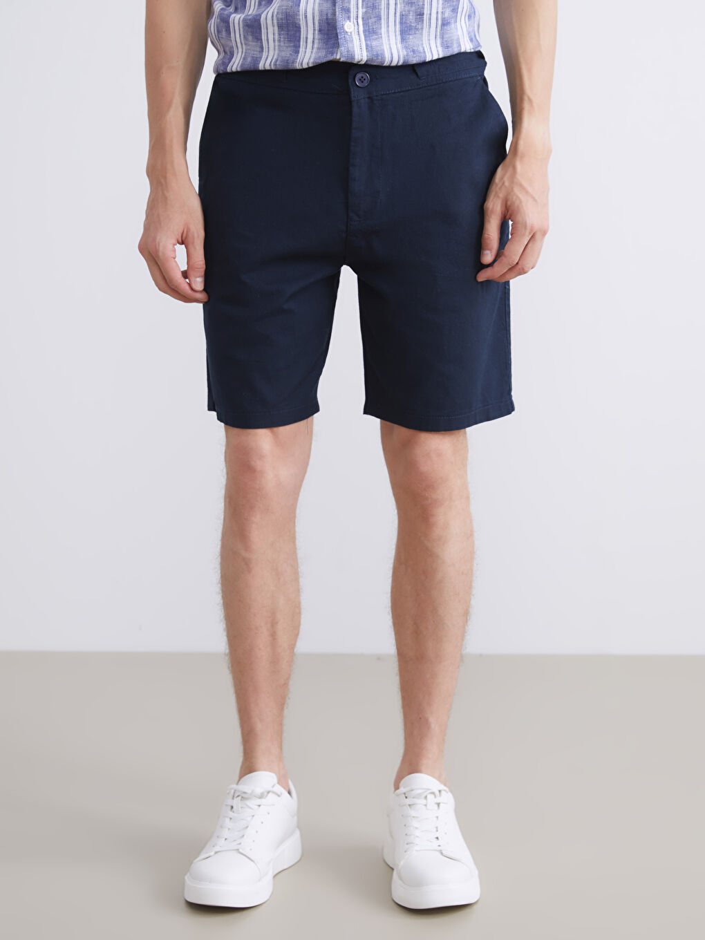 Lacivert Slim Fit Gabardin Erkek Şort-1