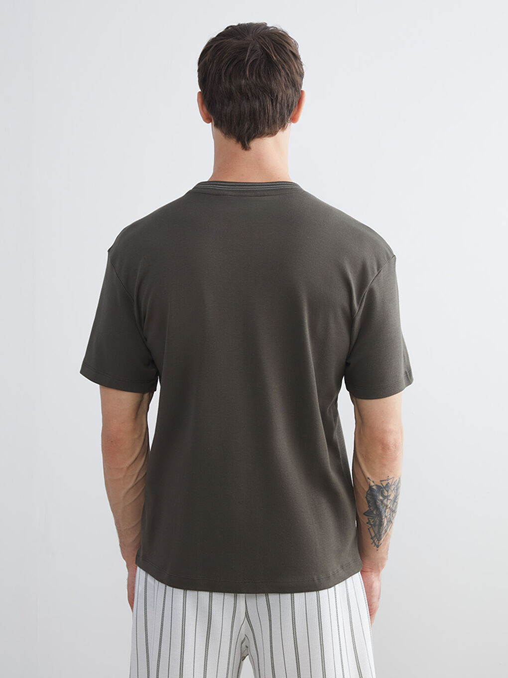 Haki Bisiklet Yaka Erkek Tişört-3