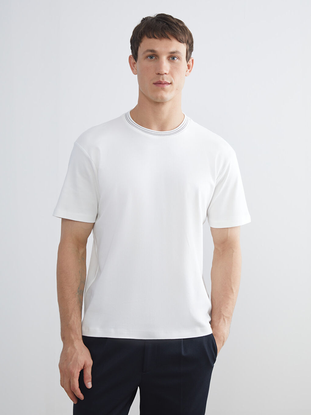 Ekru Bisiklet Yaka Erkek Tişört