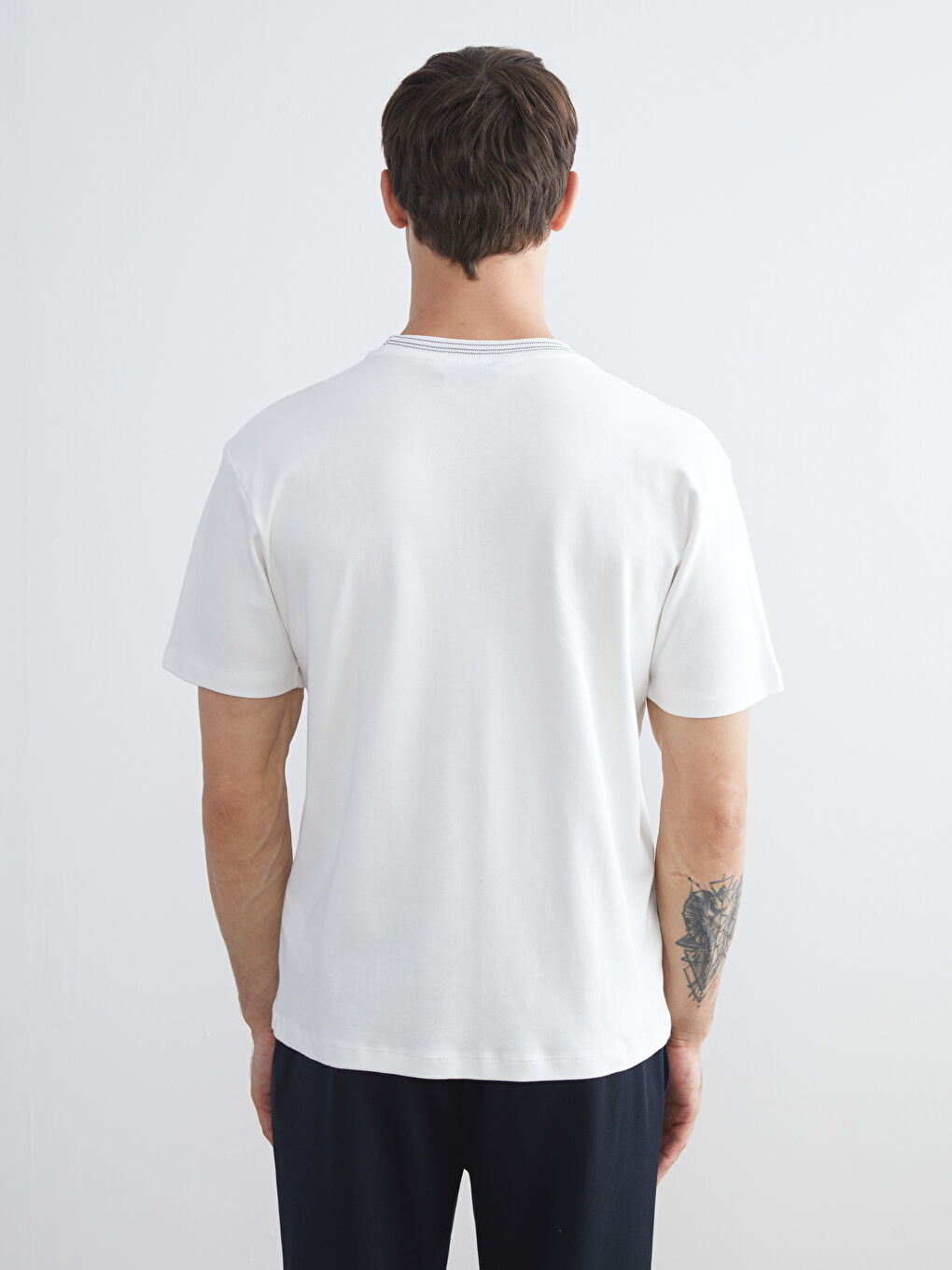 Ekru Bisiklet Yaka Erkek Tişört-3