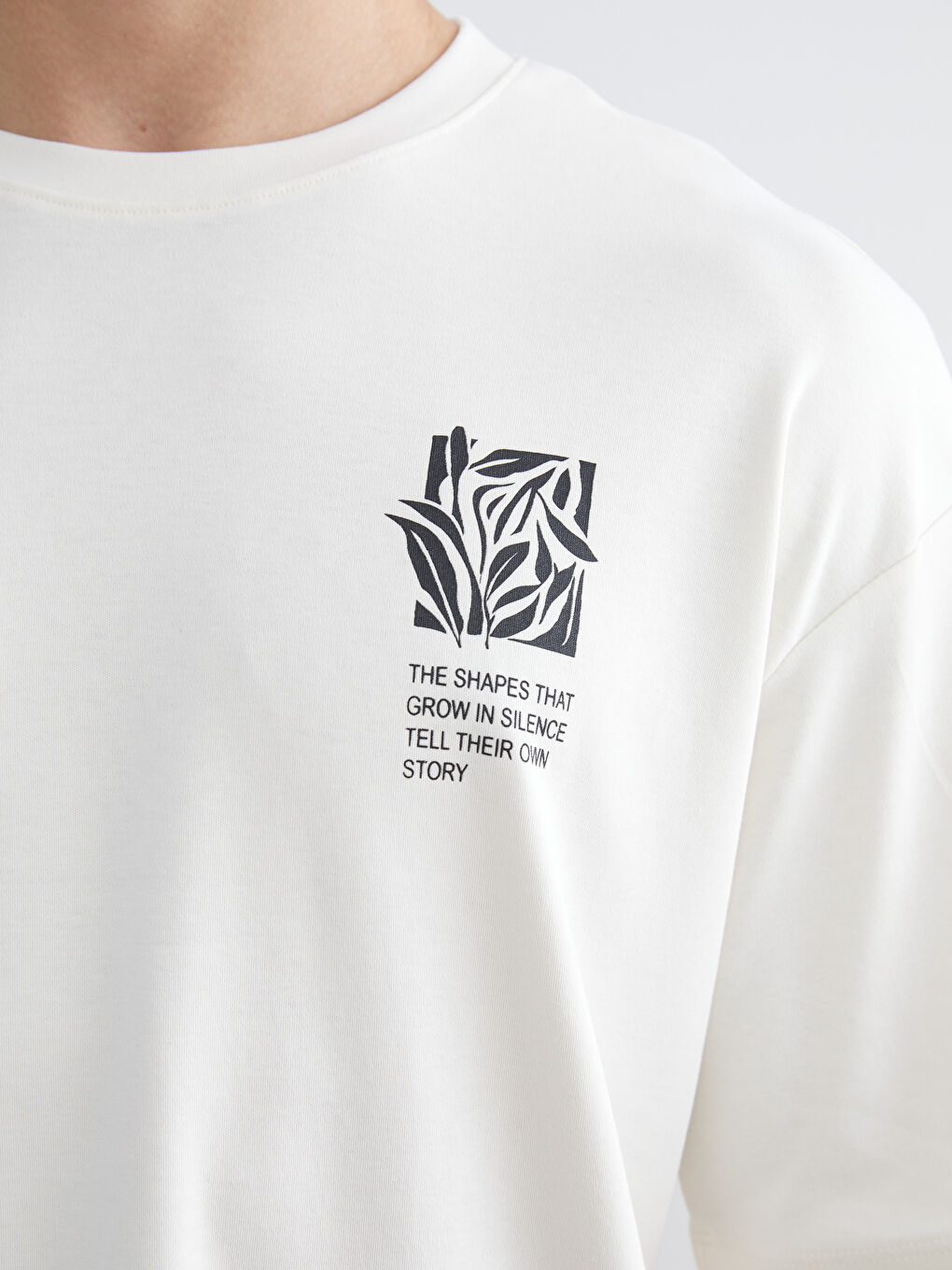 Ekru Bisiklet Yaka Baskılı Penye Erkek Tişört-2