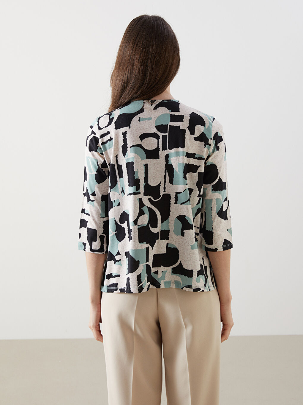 Siyah V Yaka Desenli Kadın Bluz-7