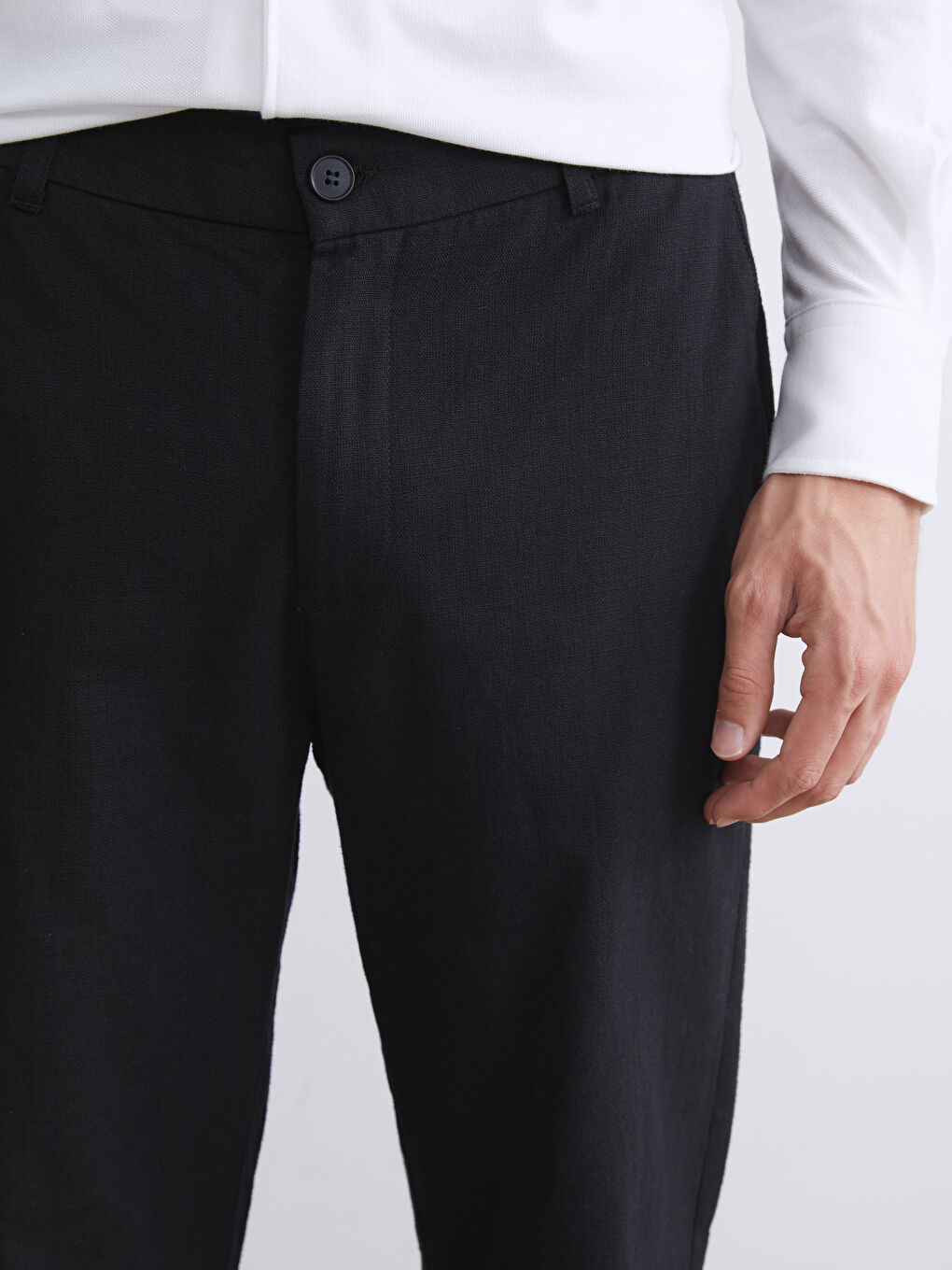 Siyah Standart Kalıp Keten Görünümlü Erkek Pantolon-2