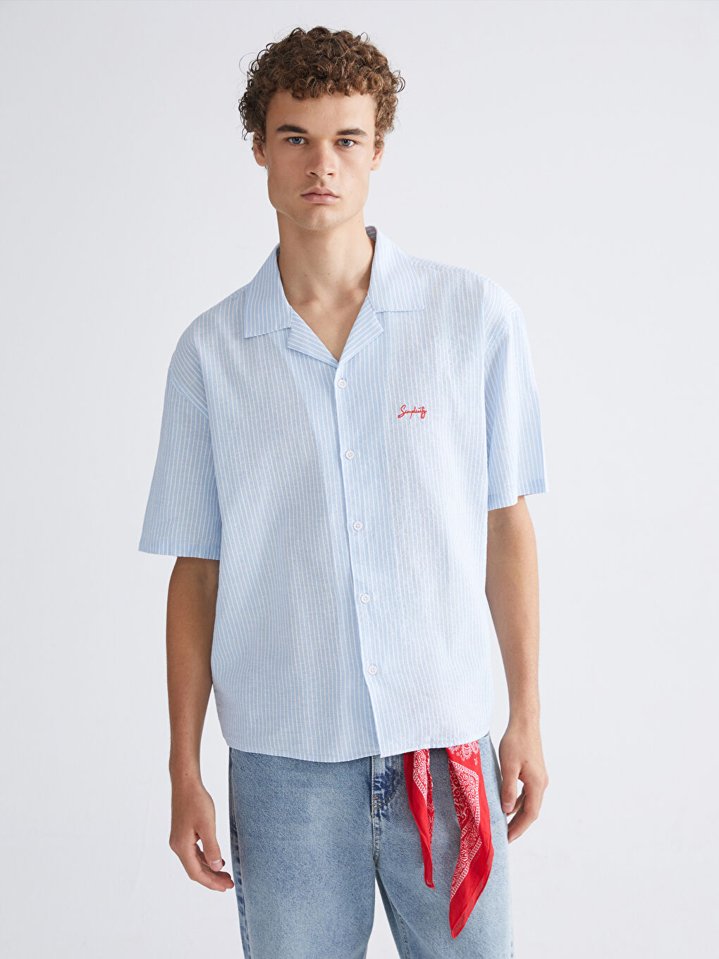 Mavi Rahat Kalıp Resort Yaka Kısa Kollu Çizgili Keten Karışımlı Erkek Gömlek