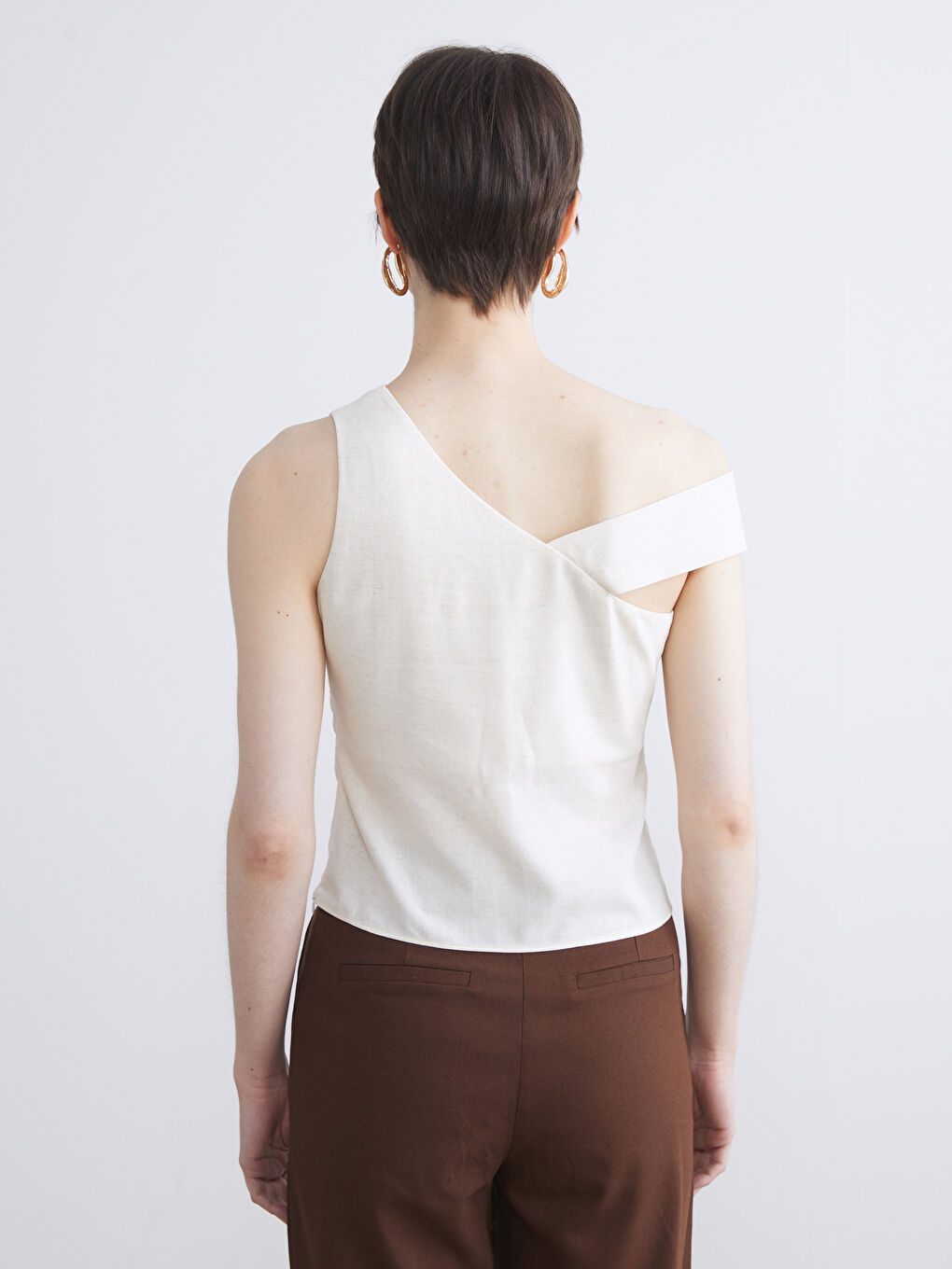 Bej Tek Omuz Keten Karışımlı Bluz-3