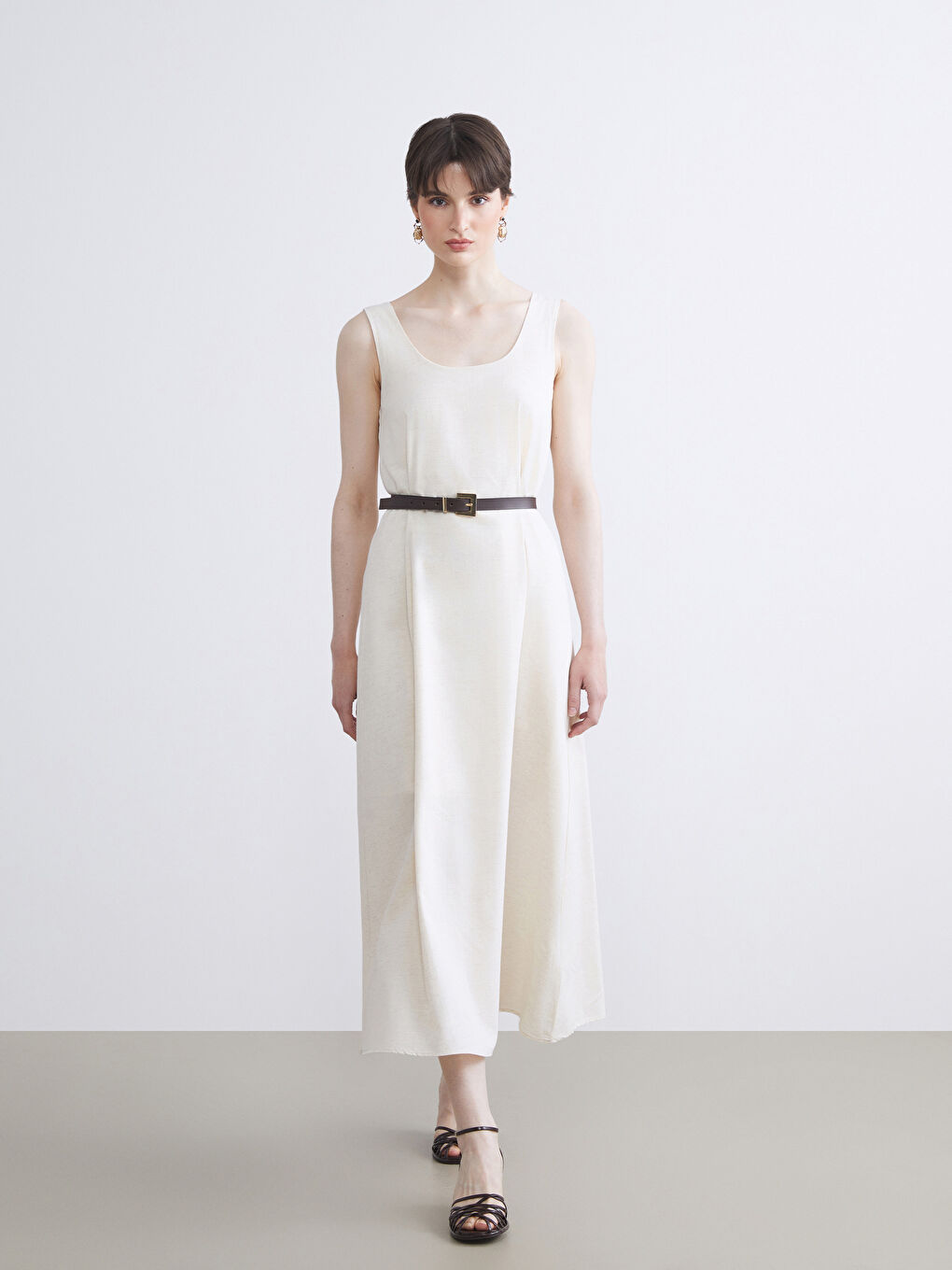 Bej U Yaka A Kesim Keten Karışımlı Elbise