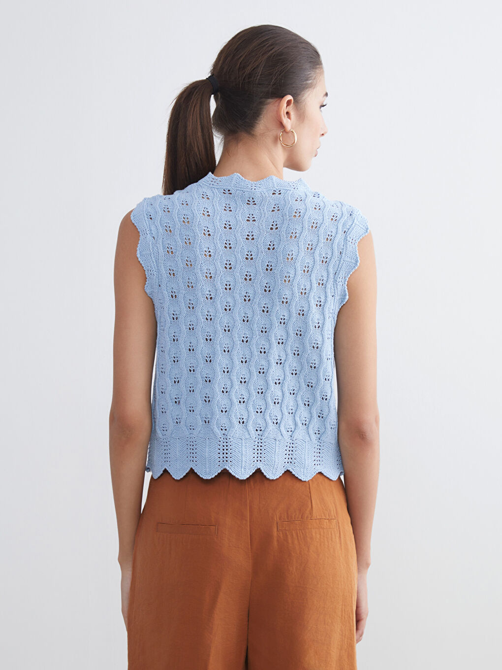 LCWAIKIKI Classic Crew Neck Hole-Knitted Women's Knitwear Sweater Vest -S5S226Z8-15P