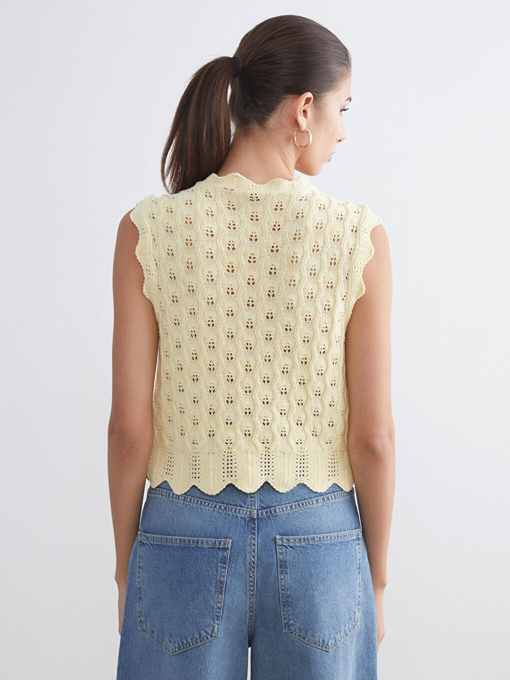 LCWAIKIKI Classic Crew Neck Hole-Knitted Women's Knitwear Sweater Vest -S5S226Z8-1FK