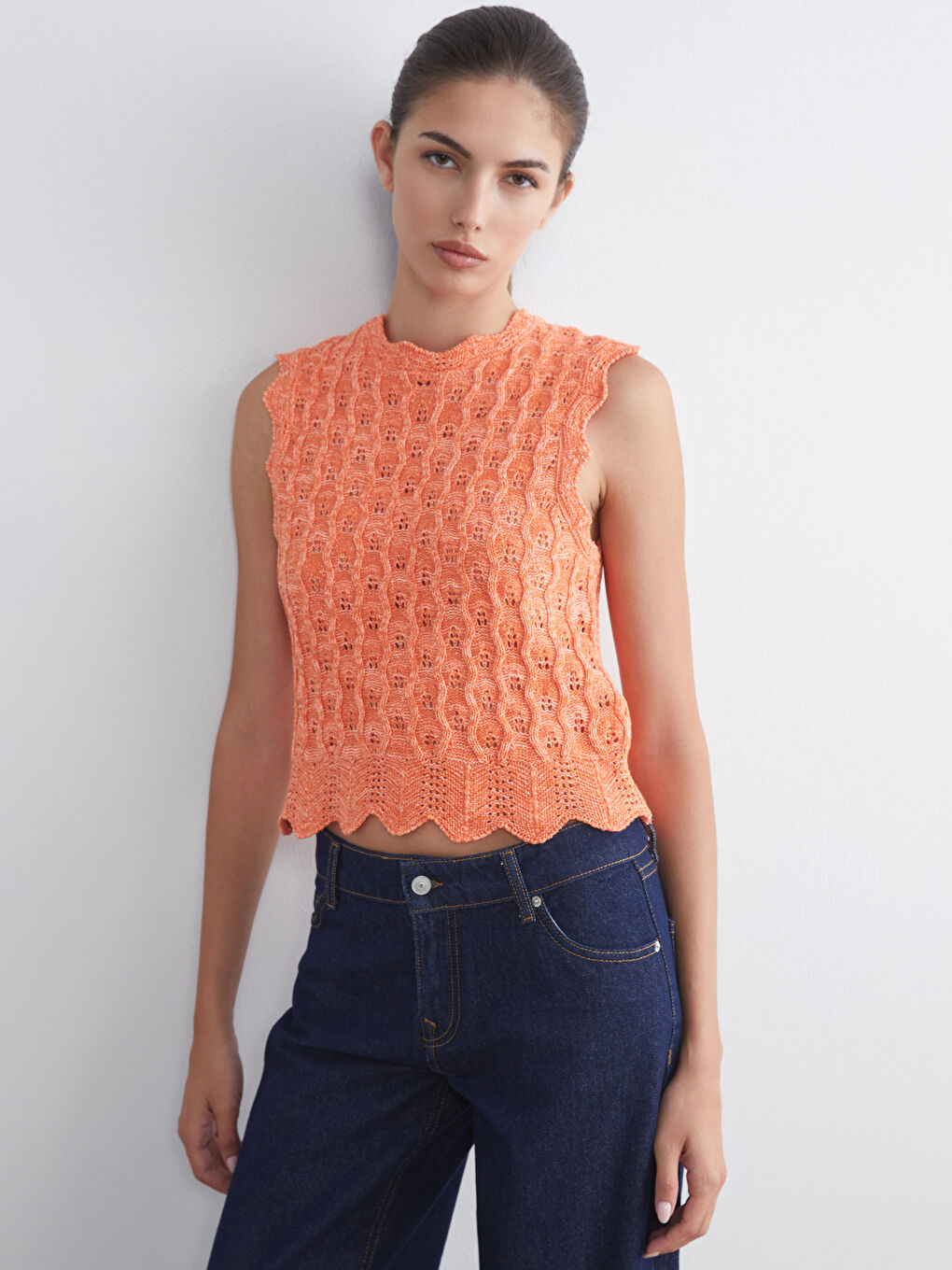 LCWAIKIKI Classic Crew Neck Hole-Knitted Women's Knitwear Sweater Vest -S5S226Z8-CSX