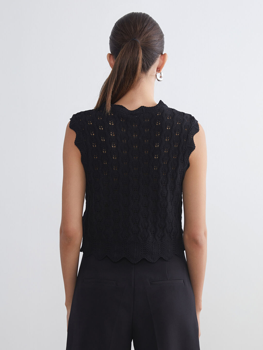 LCWAIKIKI Classic Crew Neck Hole-Knitted Women's Knitwear Sweater Vest -S5S226Z8-CVL