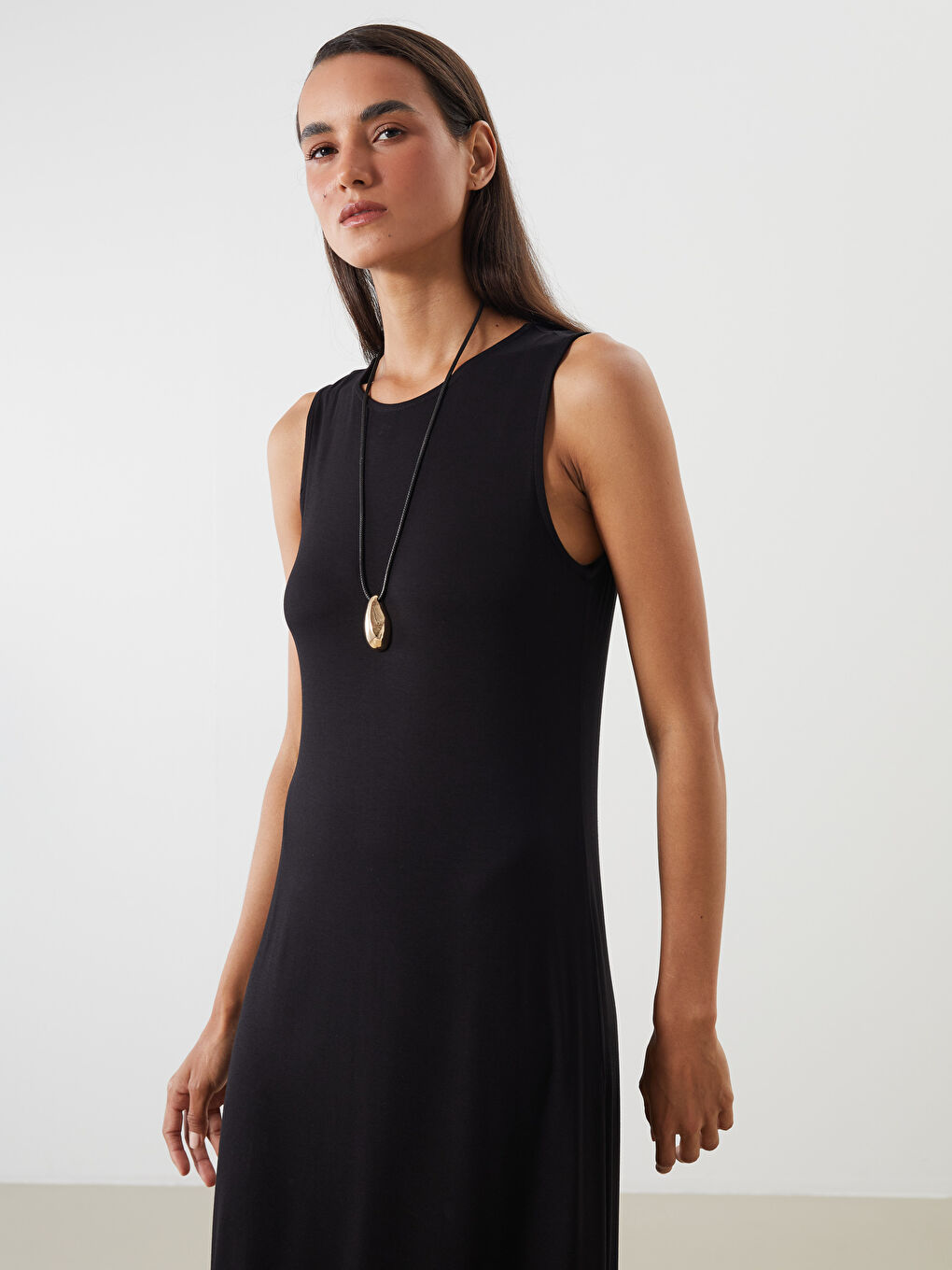 Siyah Bisiklet Yaka Elbise Astarı-1