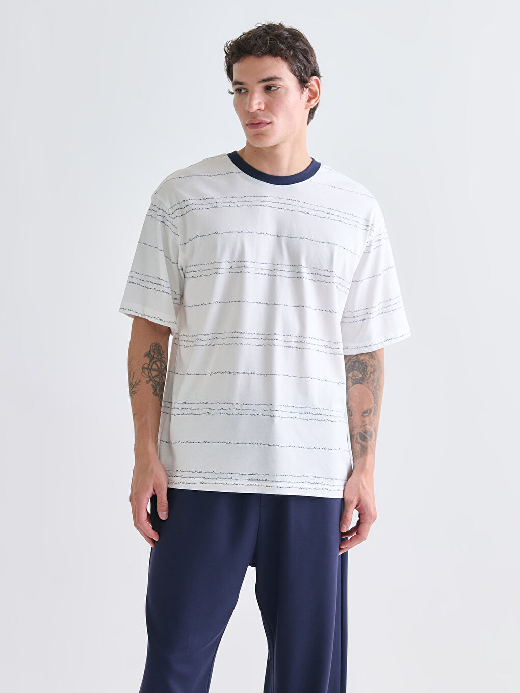 Ekru Bisiklet Yaka Çizgili Penye Erkek Tişört