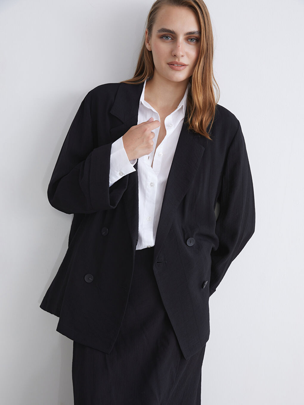 Siyah Dokulu Kadın Ceket