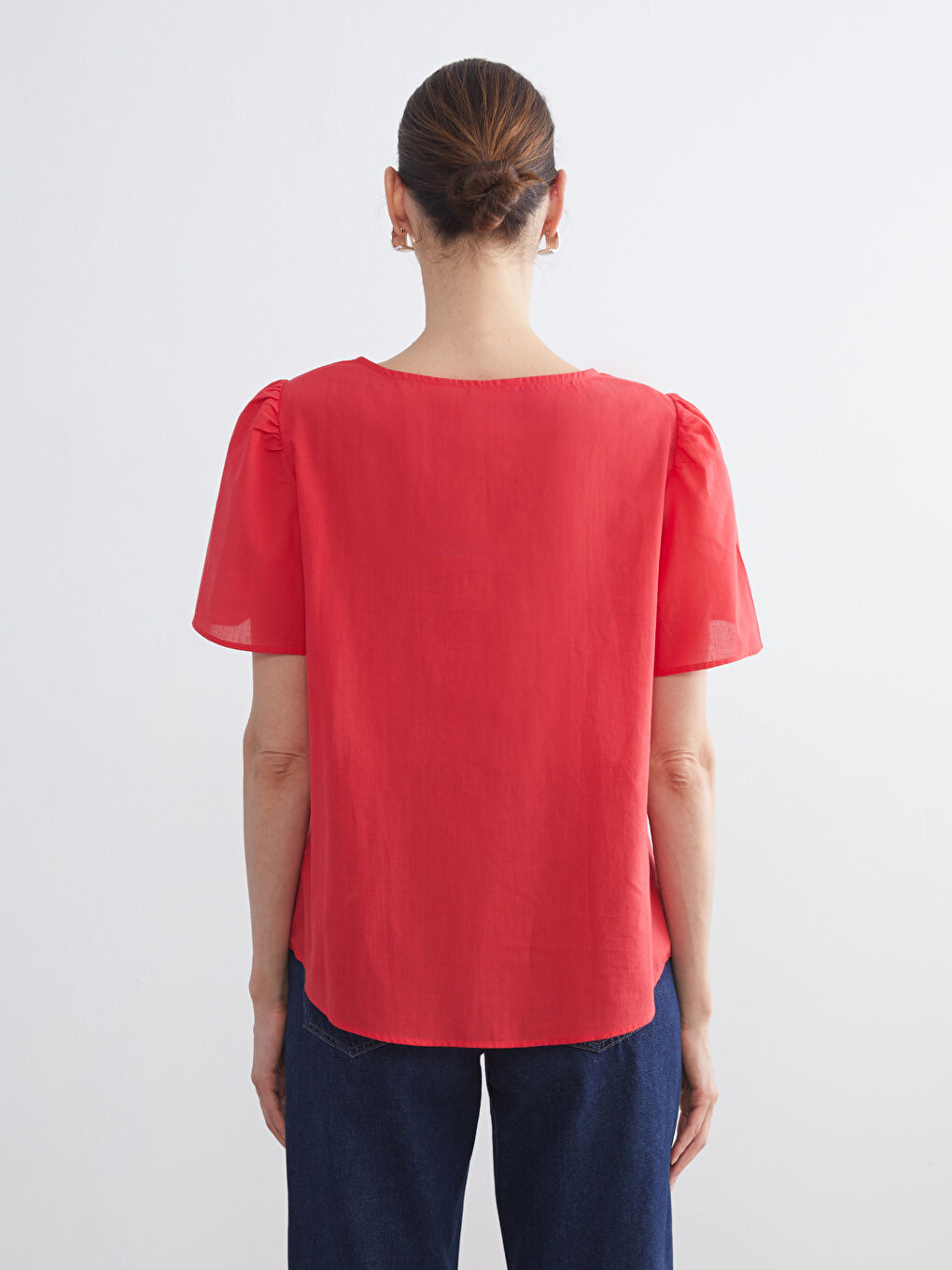 Kırmızı Kaçık Yaka Ajurlu Bluz-3