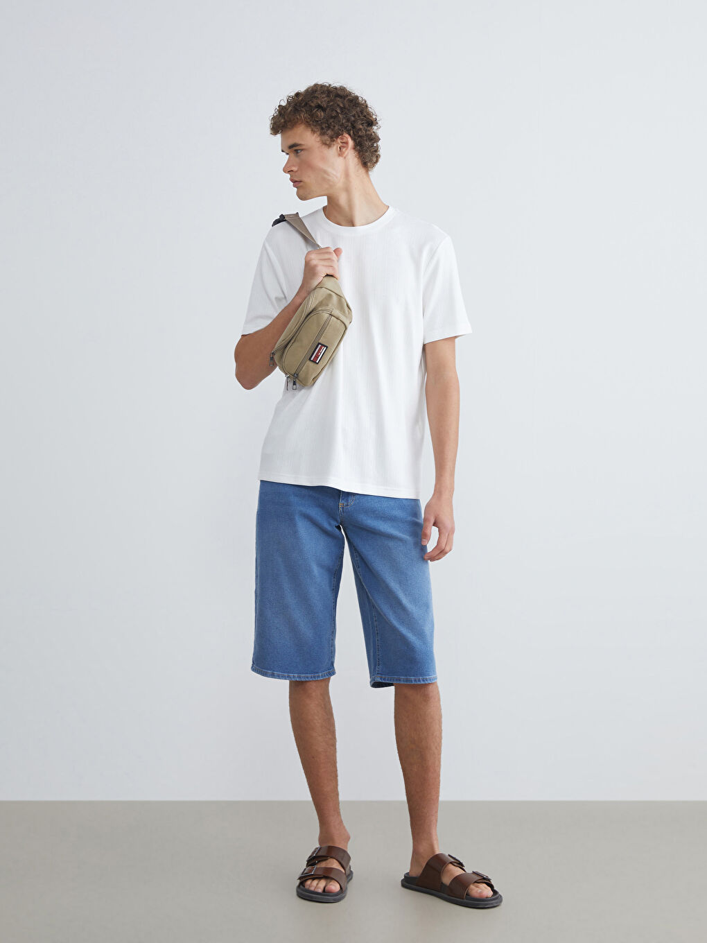 İndigo Standart Kalıp Erkek Jean Şort