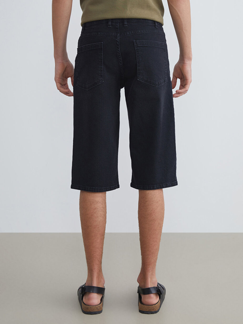 Siyah Standart Kalıp Erkek Jean Şort-3