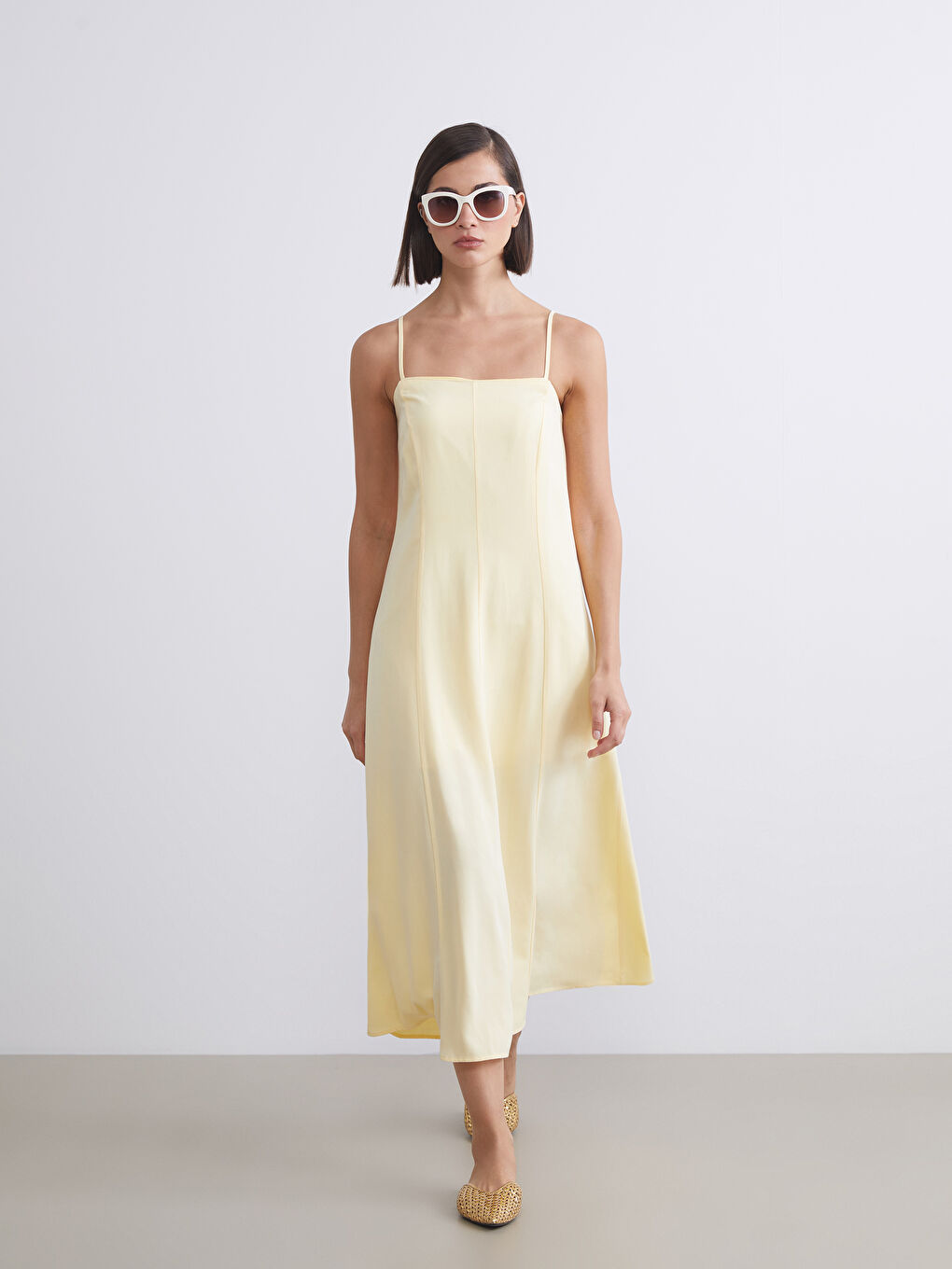 Sarı Kare Yaka Keten Karışımlı Elbise