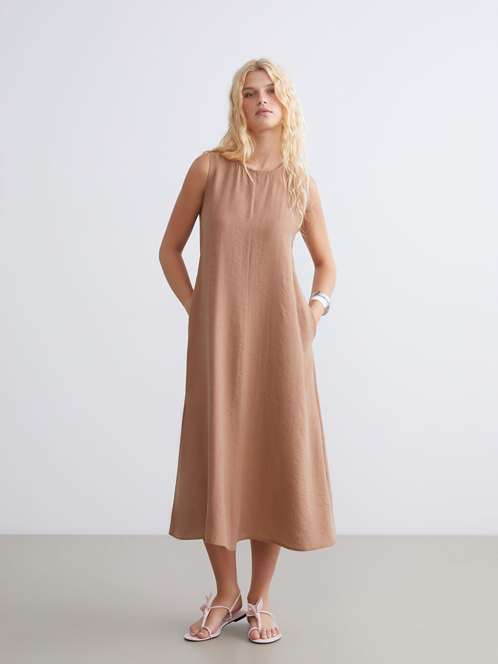 Kahverengi Bisiklet Yaka Modal Karışımlı Elbise-1