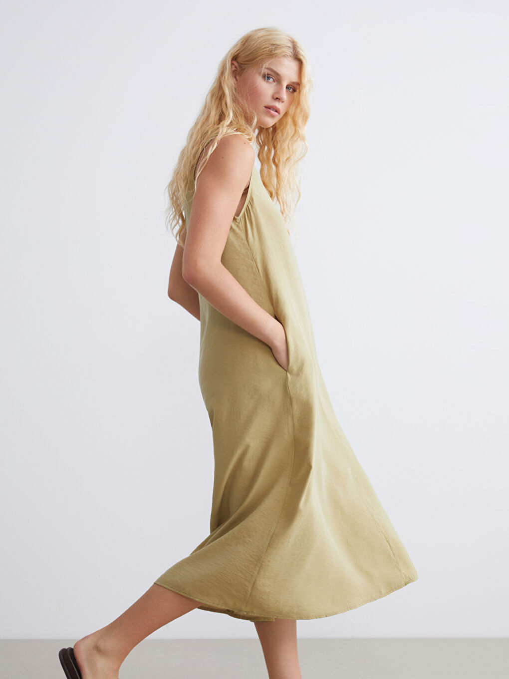 Haki Bisiklet Yaka Modal Karışımlı Elbise-1