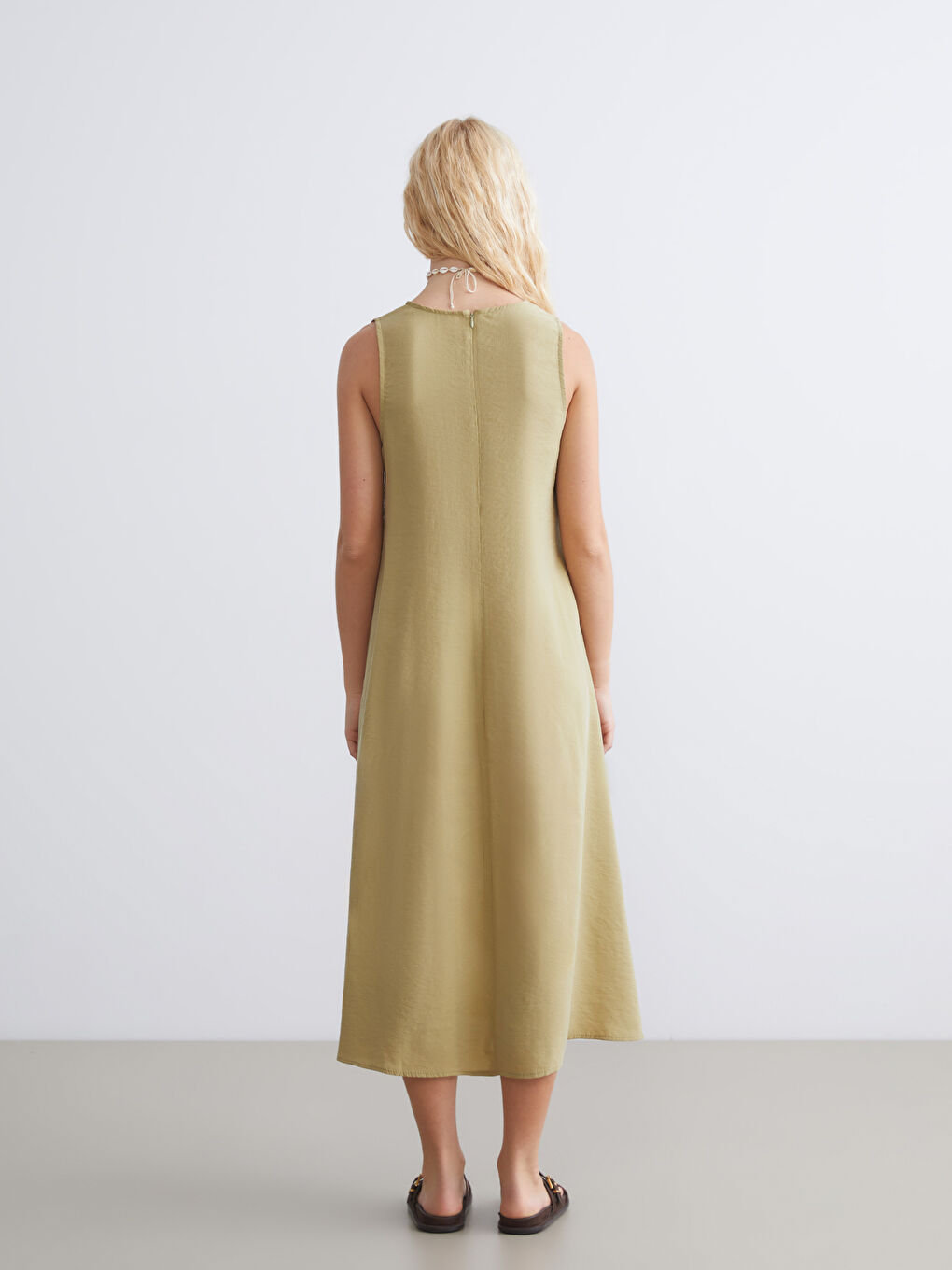 Haki Bisiklet Yaka Modal Karışımlı Elbise-3