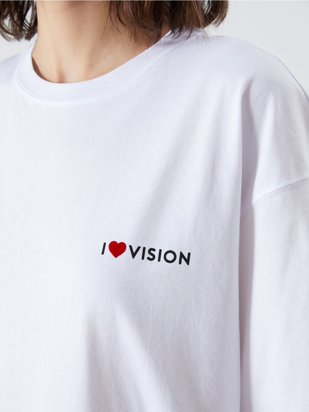 Beyaz Bisiklet Yaka Baskılı Oversize Kadın Tişört-2