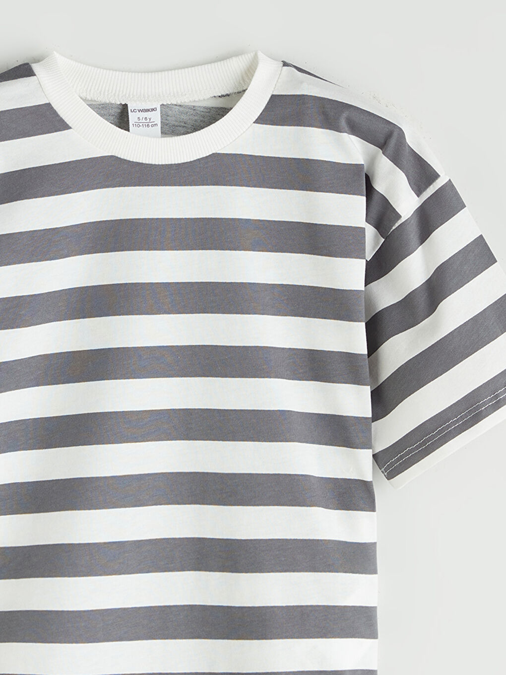 Ekru Bisiklet Yaka Çizgili Erkek Çocuk Tişört-2