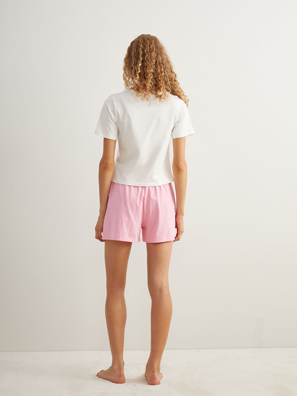 Pembe Bisiklet Yaka Baskılı Kadın Şortlu Pijama Takımı-3