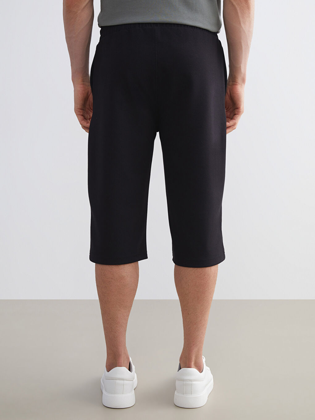 Siyah Standart Kalıp Erkek Şort-3