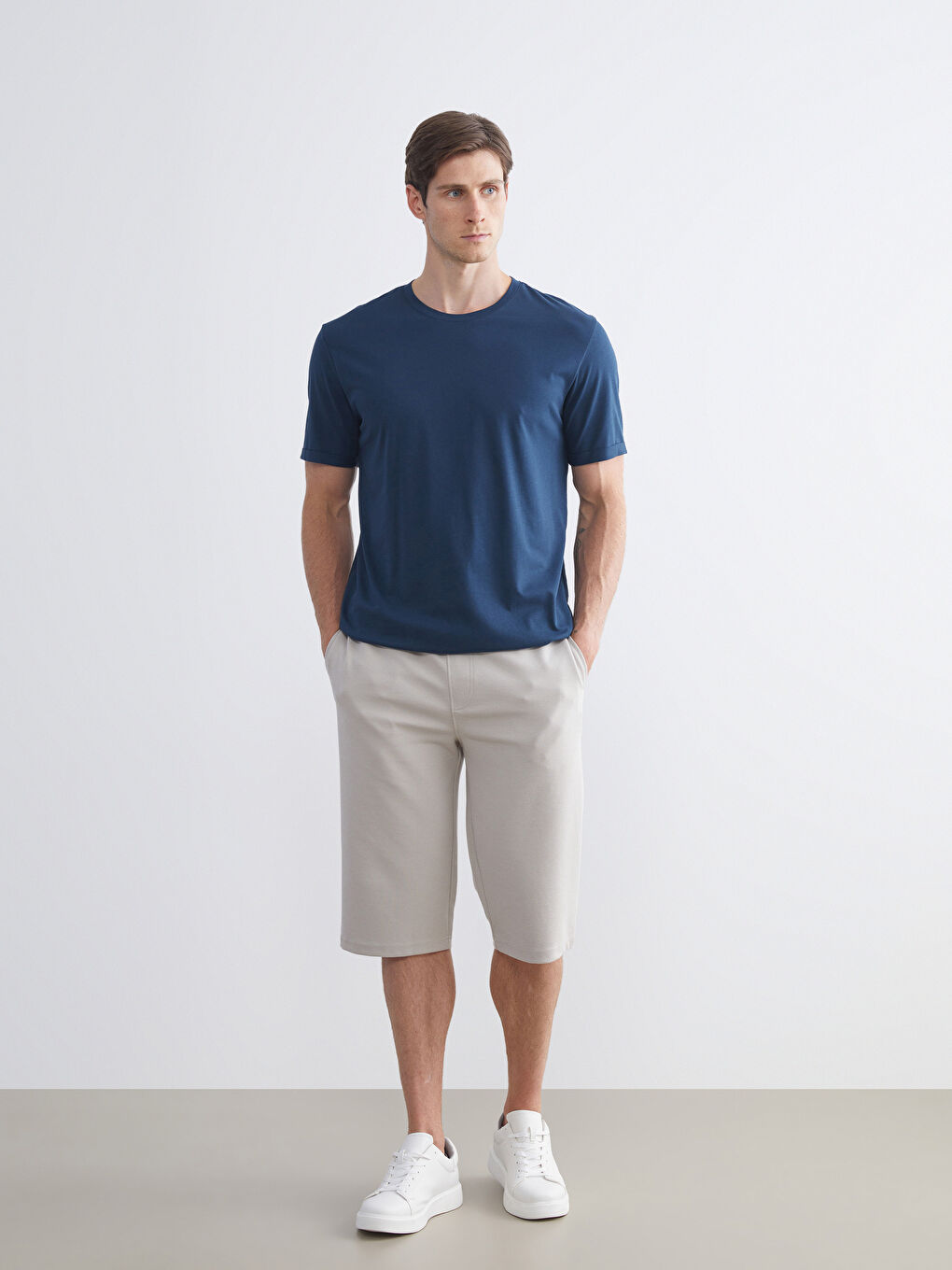 Bej Standart Kalıp Erkek Şort