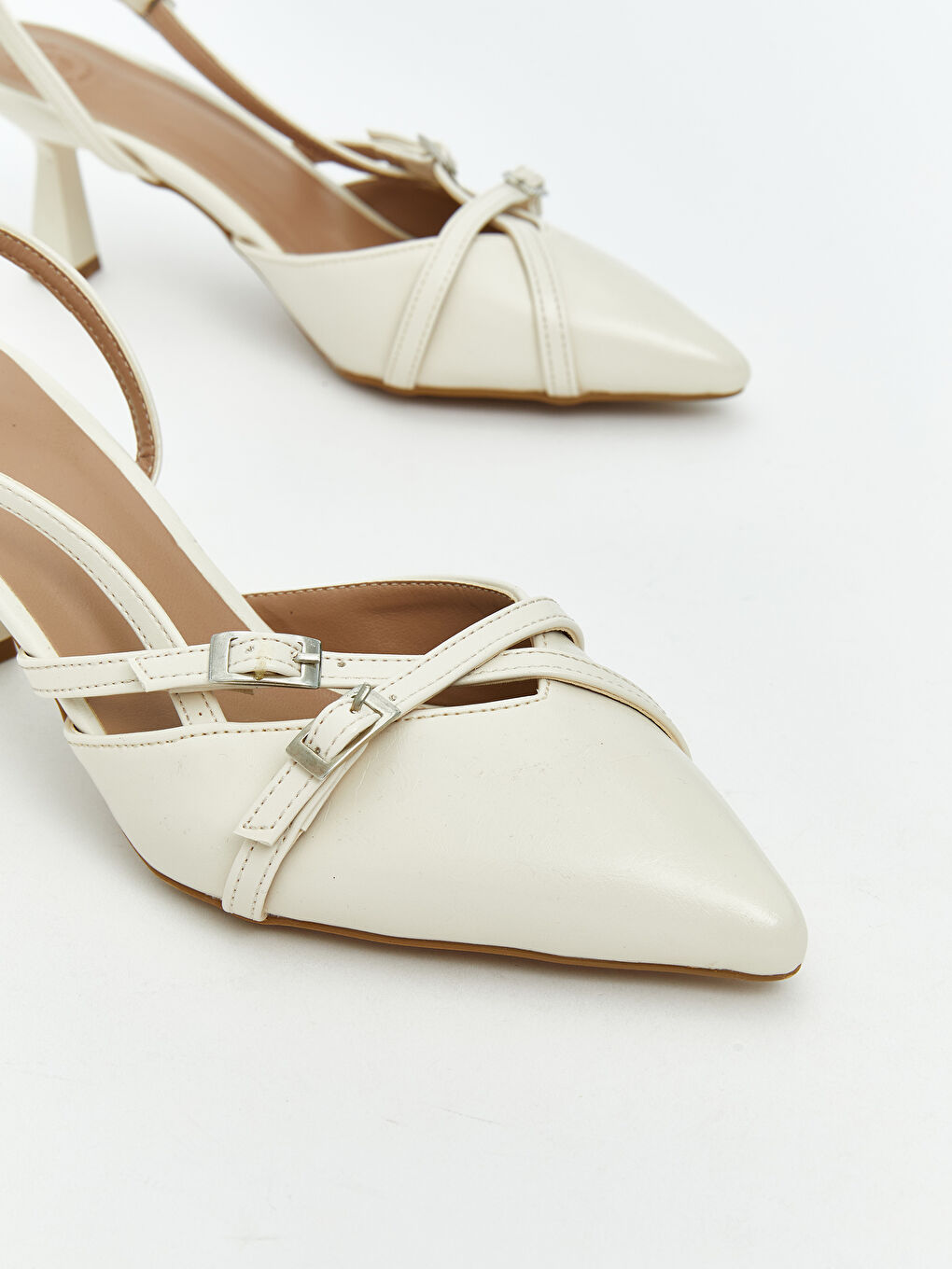 Bej Deri Görünümlü Sivri Burun Kadın Topuklu Ayakkabı-2