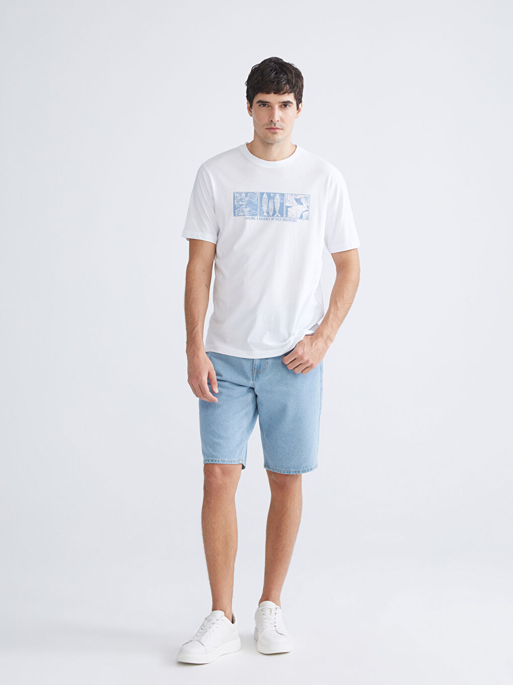 Beyaz Bisiklet Yaka Baskılı Penye Erkek Tişört-1